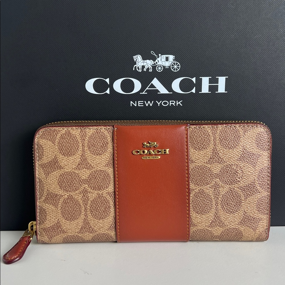 NWT Coach Color-Block Coated Canvas Signature Slim Accordion Zip